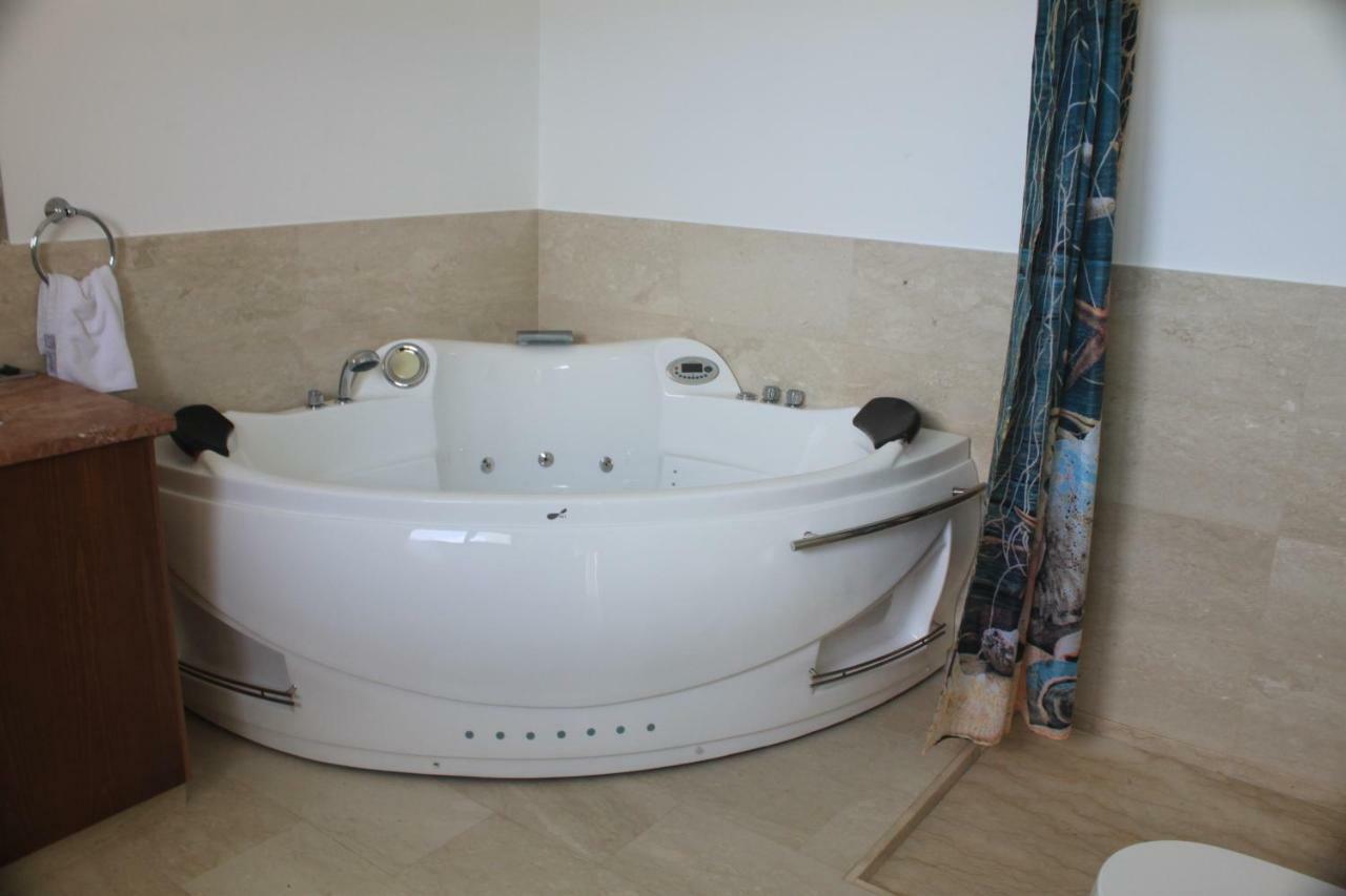 Martika Luxury Villa Agia Marina  외부 사진